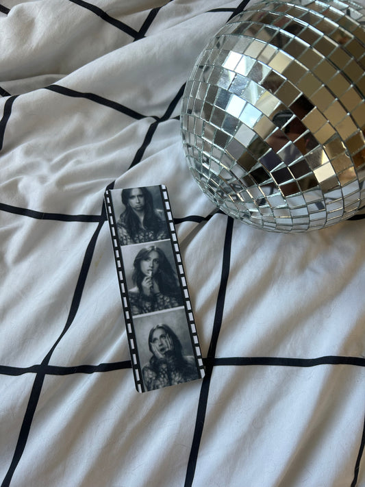 Tate McRae Film Bookmark